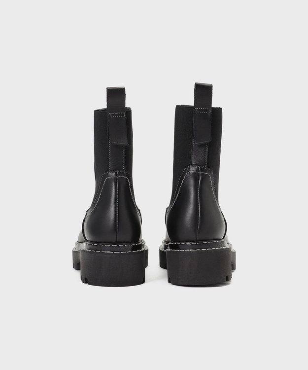 GRACE CONTINENTAL POEVE  ショートブーツ ブラック