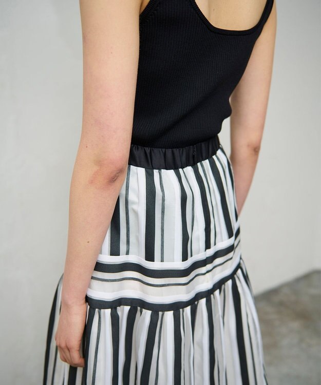 GRACE CONTINENTAL マルチシアーストライプスカート ブラック