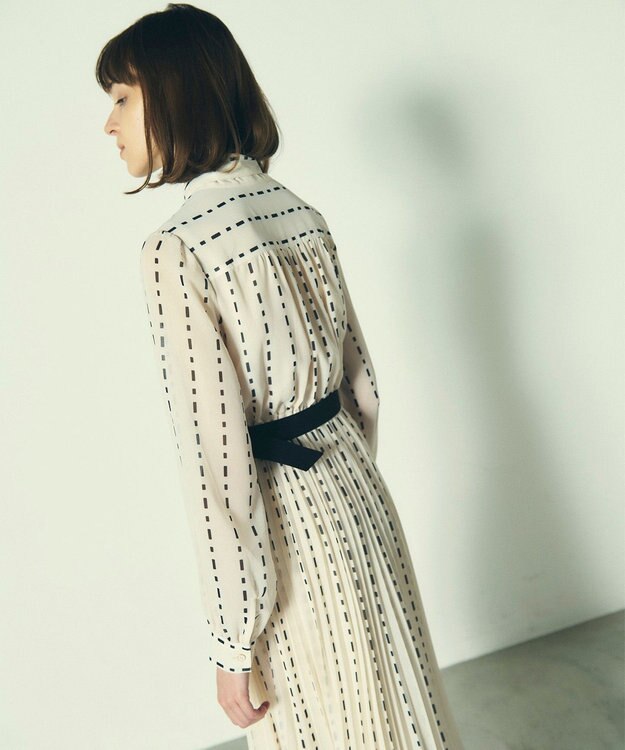 GRACE CONTINENTAL ドットストライププリントワンピース キナリ