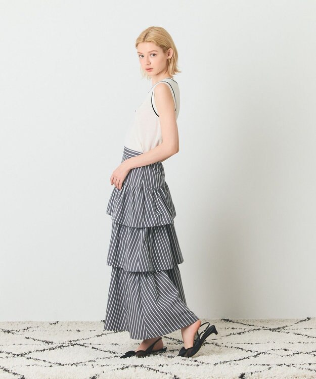 GRACE CONTINENTAL ストライプラッフルスカート ブラック