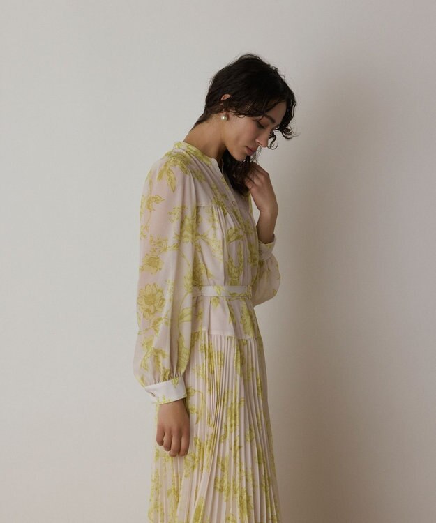 GRACE CONTINENTAL フラワープリントプリーツワンピース イエロー