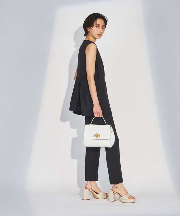 GRACE CONTINENTAL ROBERTA　PRIANIワンハンドルバッグ ホワイト