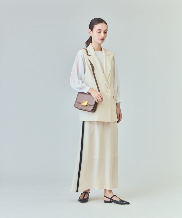 GRACE CONTINENTAL トリアセテーラードジレ キナリ