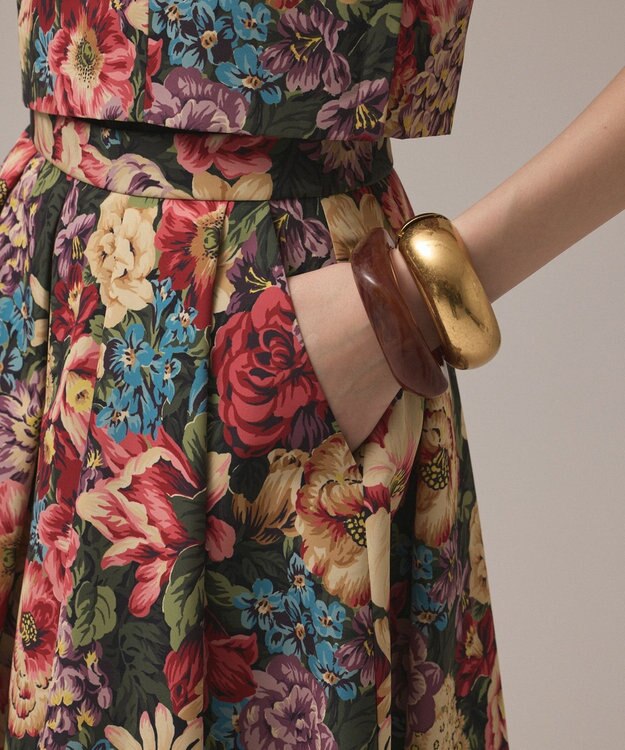 GRACE CONTINENTAL アンティークフラワータックスカート レッド