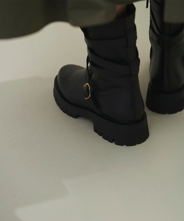 ANGELO BERVICATO黒レザーバックルブーツ ANGELO BERVICATO黒レザーバックルブーツ