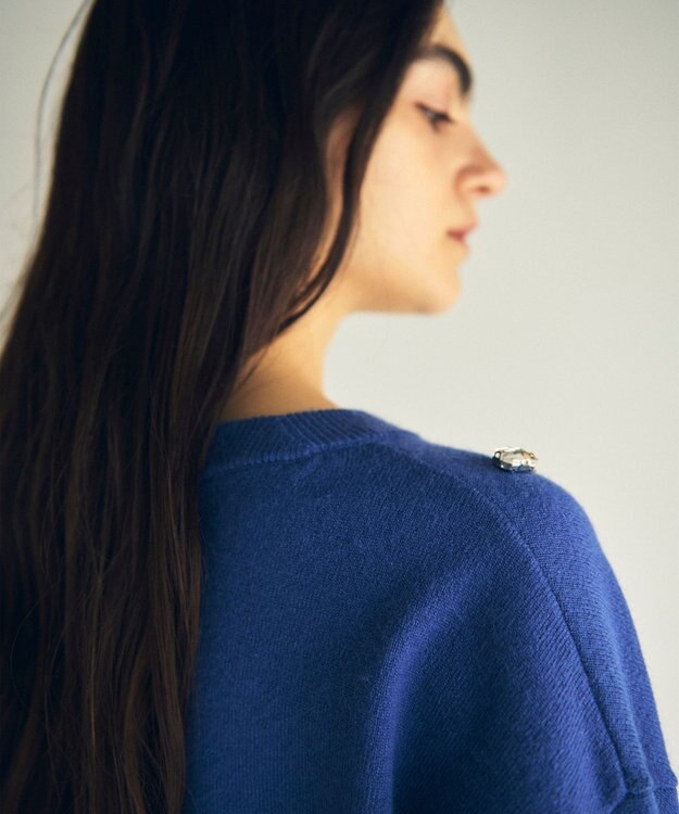 GRACE CONTINENTAL マルチビジューニットトップ ブルー