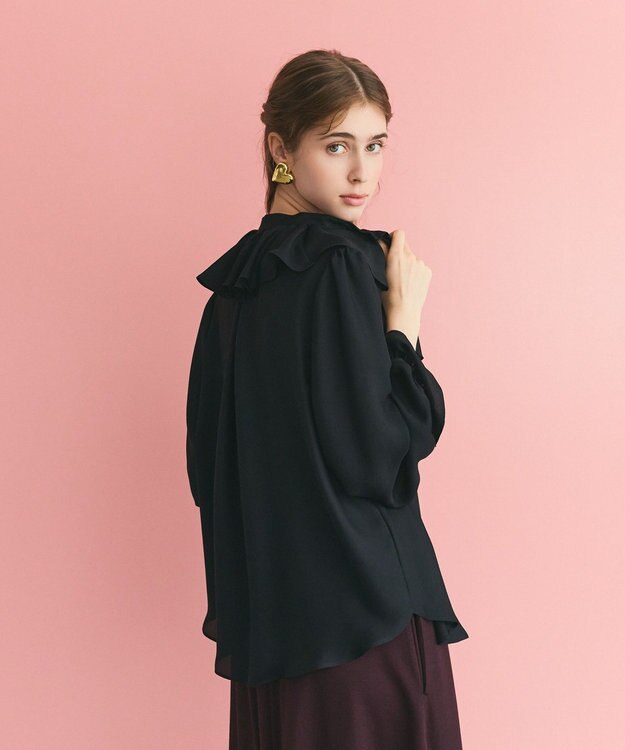GRACE CONTINENTAL スキッパーラッフルブラウス ブラック