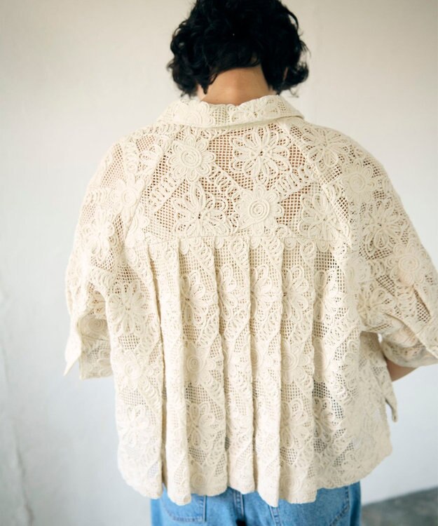 GRACE CONTINENTAL バックタックレースシャツ キナリ