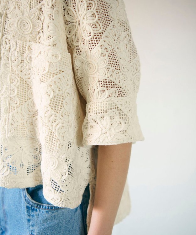 GRACE CONTINENTAL バックタックレースシャツ キナリ