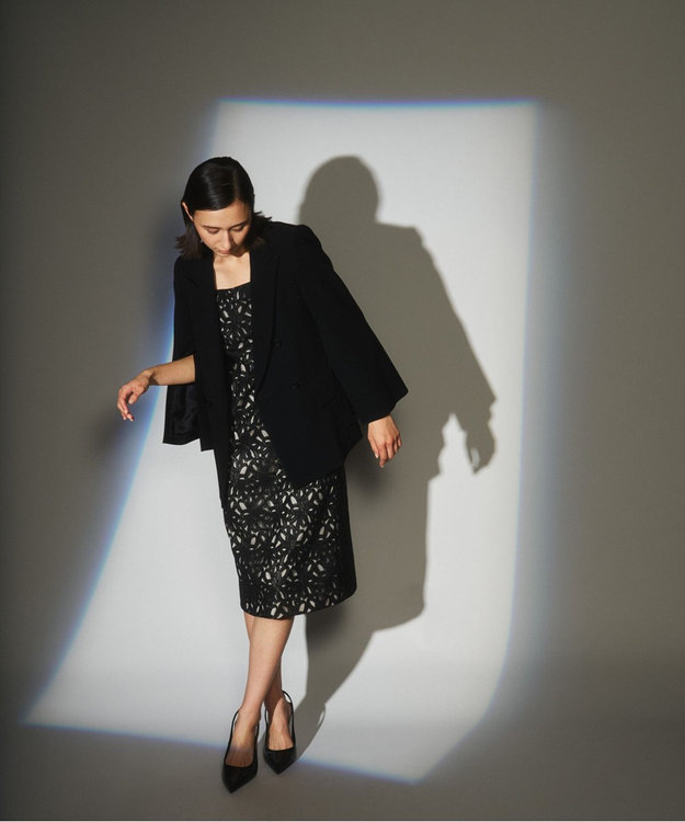 新品✨GRACE CONTINENTAL ✨ジャケット セール】 ショート刺繍ジャケット （ノーカラージャケット