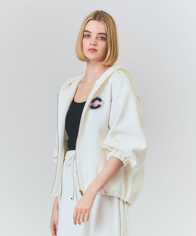 GRACE CONTINENTAL エンブレムフーディ ホワイト