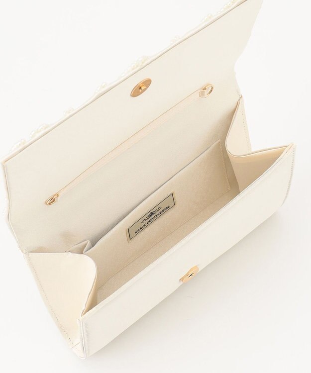 GRACE CONTINENTAL パールフラワークラッチバッグ ベージュ