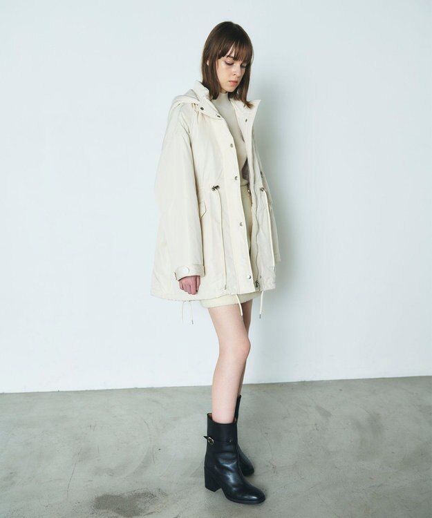 GRACE CONTINENTAL ボリュームハーフコート ホワイト
