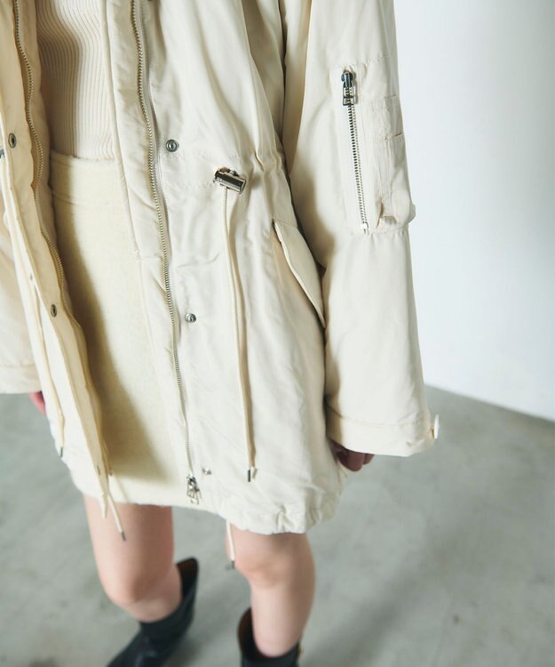 GRACE CONTINENTAL ボリュームハーフコート ホワイト