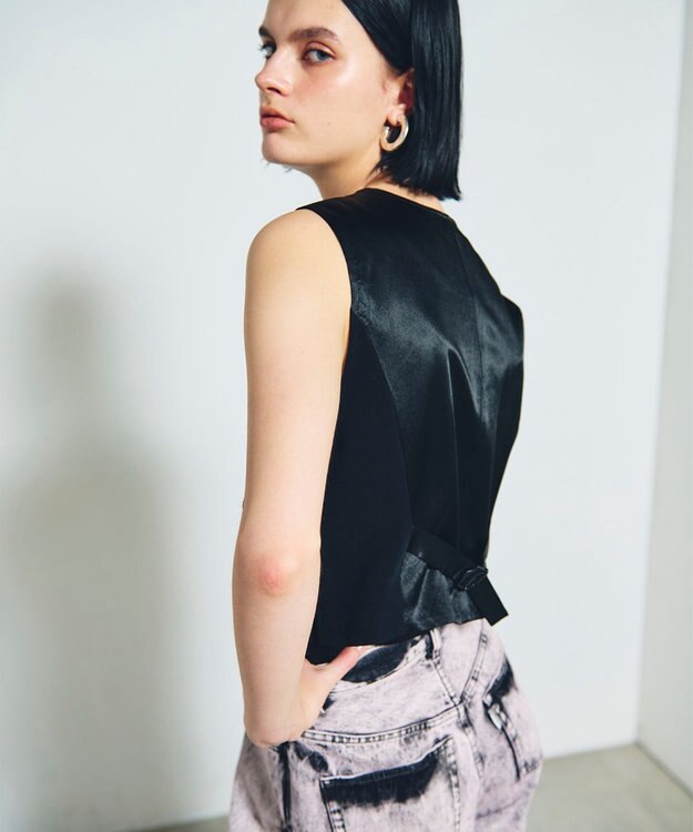 GRACE CONTINENTAL トリアセショートジレ ブラック