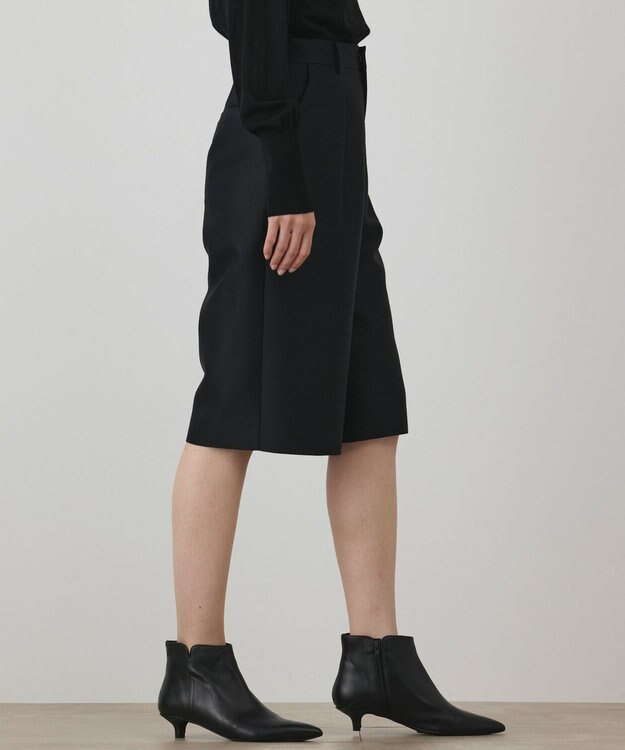 GRACE CONTINENTAL ウールシルクハーフパンツ ブラック