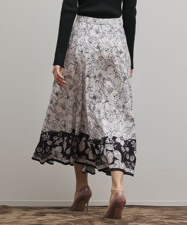 GRACE CONTINENTAL フルーツフラワープリントスカート キナリ