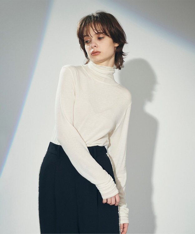 GRACE CONTINENTAL シアーカシミヤ混カットトップ ホワイト