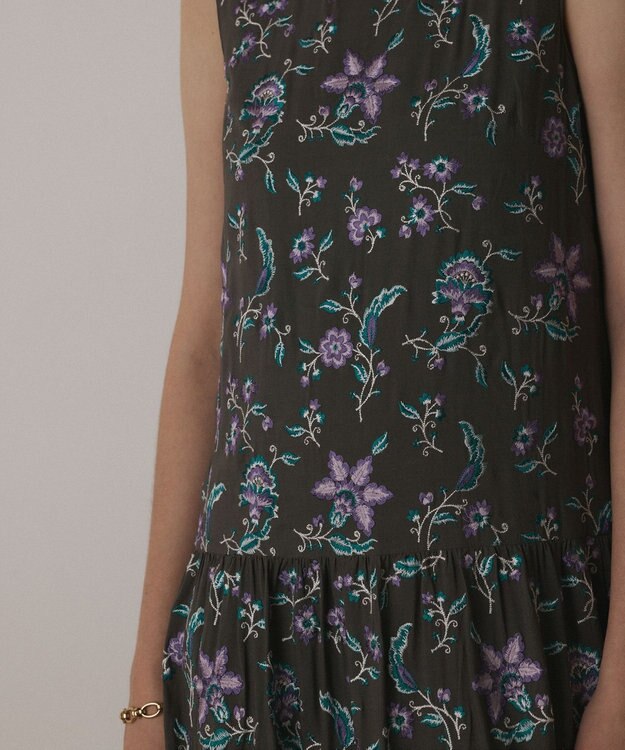 GRACE CONTINENTAL ティアードロングワンピース カーキ