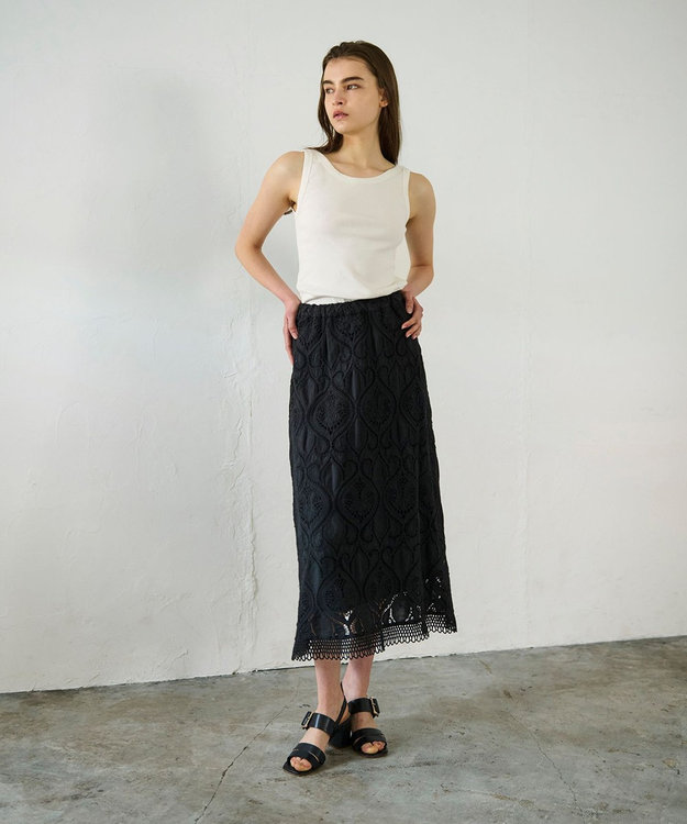 新品グレースコンチネンタル♡エンブロイダリーロングスカート黒36フリーサイズ エンブロイダリーロングスカート / GRACE CONTINENTAL | GRACE