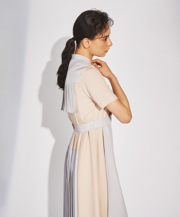 GRACE CONTINENTAL プリーツ配色ワンピース グレー