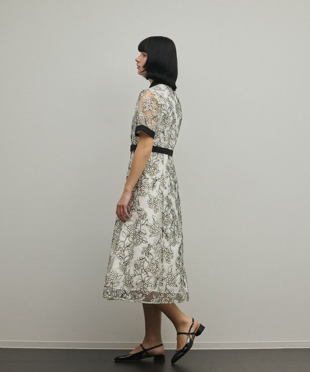 GRACE CONTINENTAL フラワーコード刺繍ワンピース キナリ