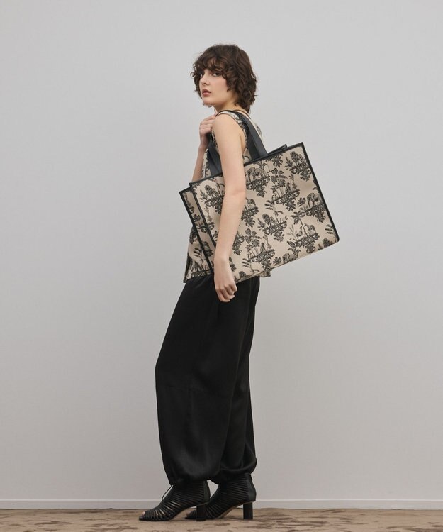 GRACE CONTINENTAL アニマルジャガードトートバッグ ベージュ