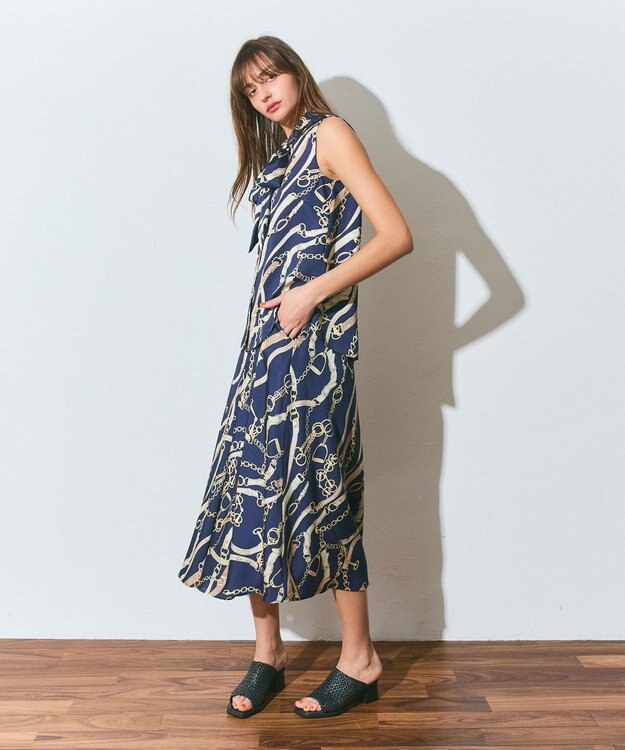 GRACE CONTINENTAL チェーンプリントタックキュロット ネイビー