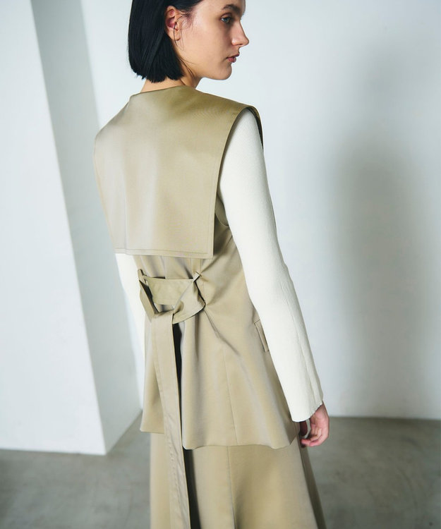 GRACE CONTINENTAL セーラーカラーサテンベスト ベージュ