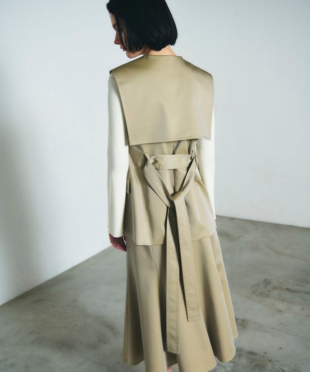 GRACE CONTINENTAL セーラーカラーサテンベスト ベージュ