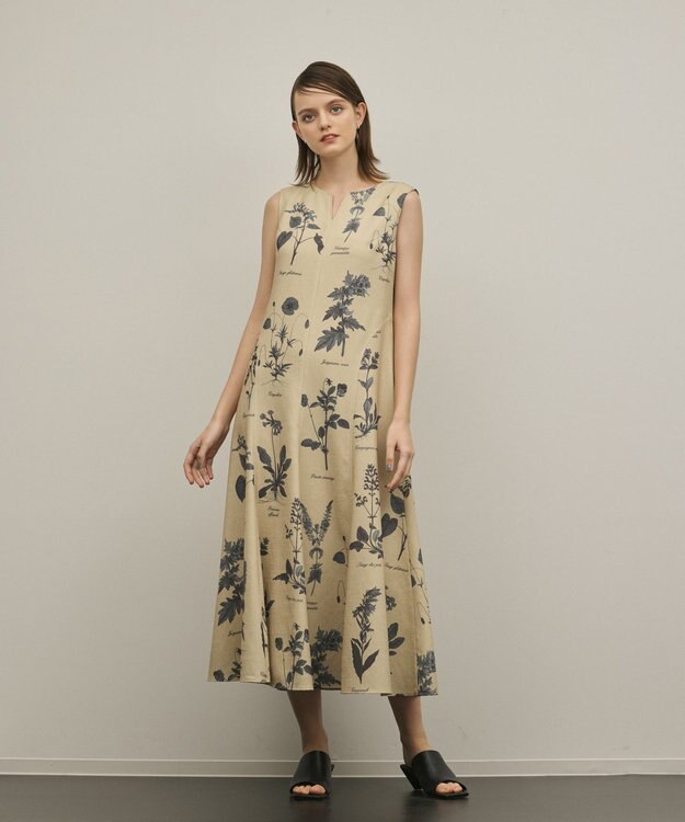 GRACE CONTINENTAL ボタニカルプリントフレアワンピース ベージュ