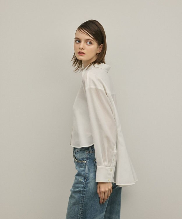 GRACE CONTINENTAL バックフレアシャツ ホワイト