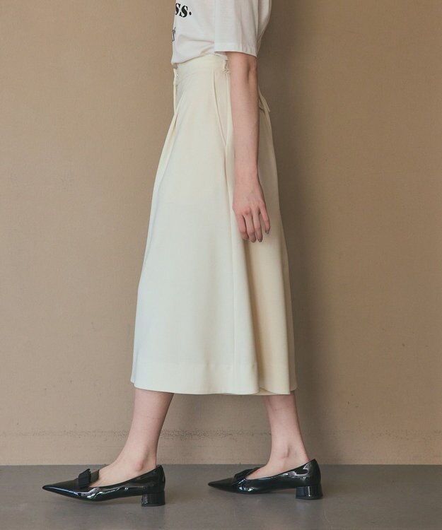 GRACE CONTINENTAL トリアセタックキュロット キナリ