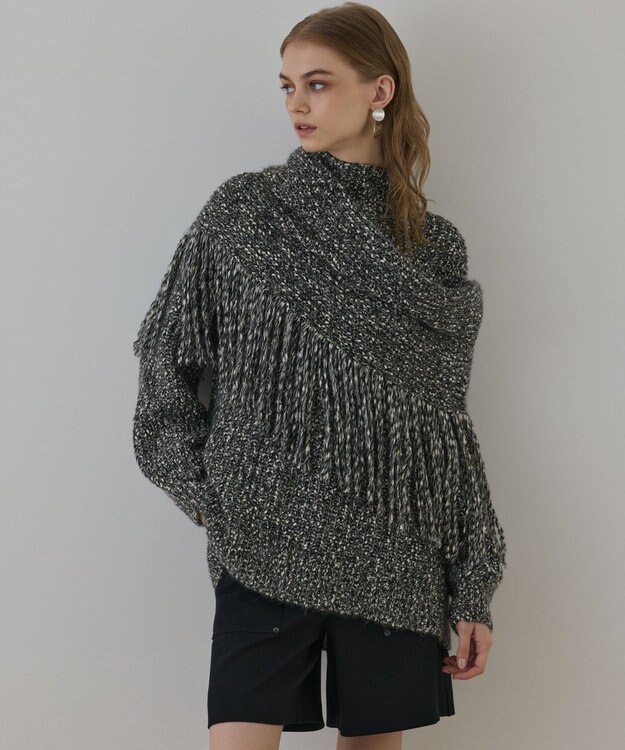 GRACE CONTINENTAL フリンジケープニットトップ ブラック