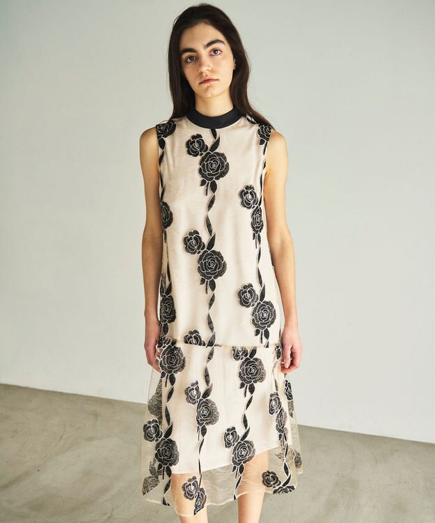 GRACE CONTINENTAL ハイネック刺繍ワンピース キナリ