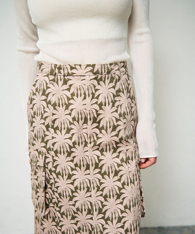 GRACE CONTINENTAL パームモチーフカーゴスカート カーキ