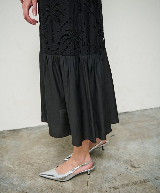 GRACE CONTINENTAL ヤシ柄カットワークワンピース ブラック