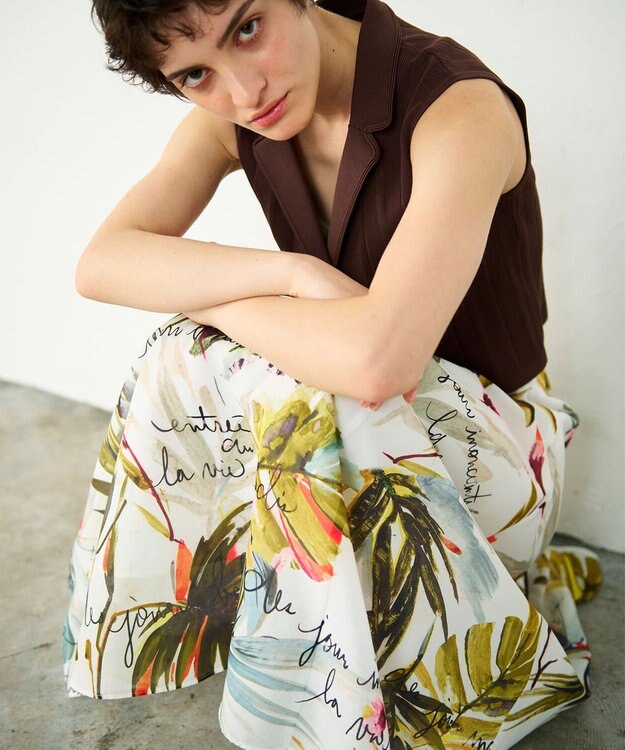 GRACE CONTINENTAL リゾートリーフプリントスカート ホワイト