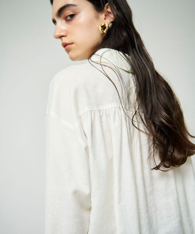 GRACE CONTINENTAL トリアセリネンオーバーシャツ ホワイト