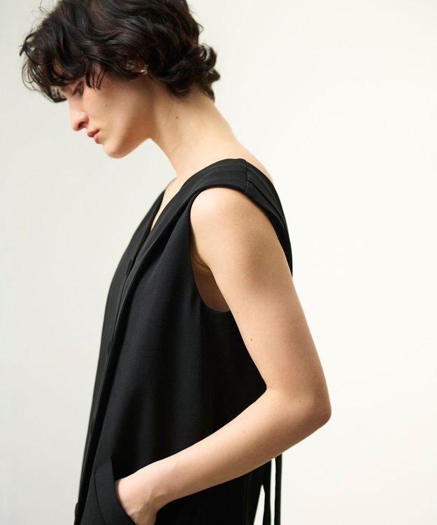 GRACE CONTINENTAL バックボウドレス ブラック