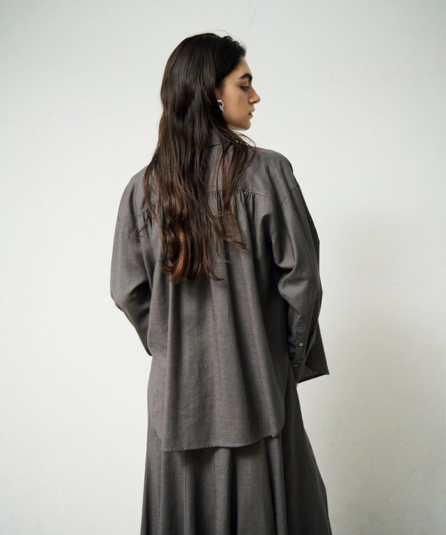 GRACE CONTINENTAL トリアセリネンオーバーシャツ チャコール