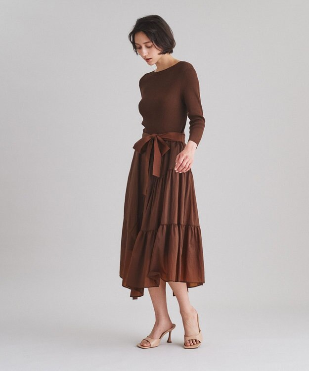 GRACE CONTINENTAL バックパールニットワンピース ブラウン