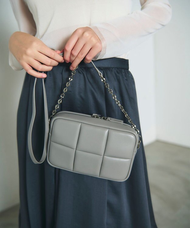 GRACE CONTINENTAL ADD CULUMN PUFF BAG グレー