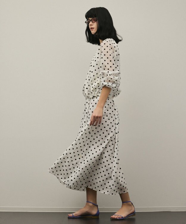 GRACE CONTINENTAL ドットフロッキータックスカート ホワイト