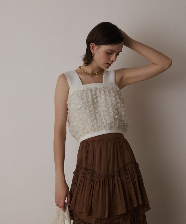 GRACE CONTINENTAL フリンジニットベアトップ ホワイト