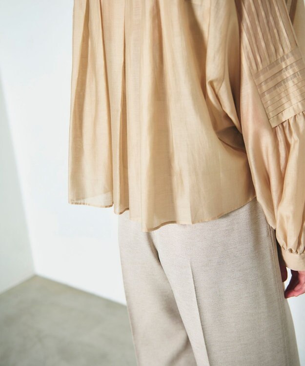 GRACE CONTINENTAL ピンタックショートブラウス ベージュ