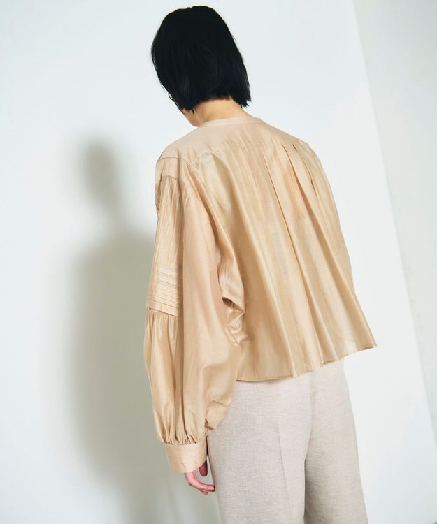 GRACE CONTINENTAL ピンタックショートブラウス ベージュ