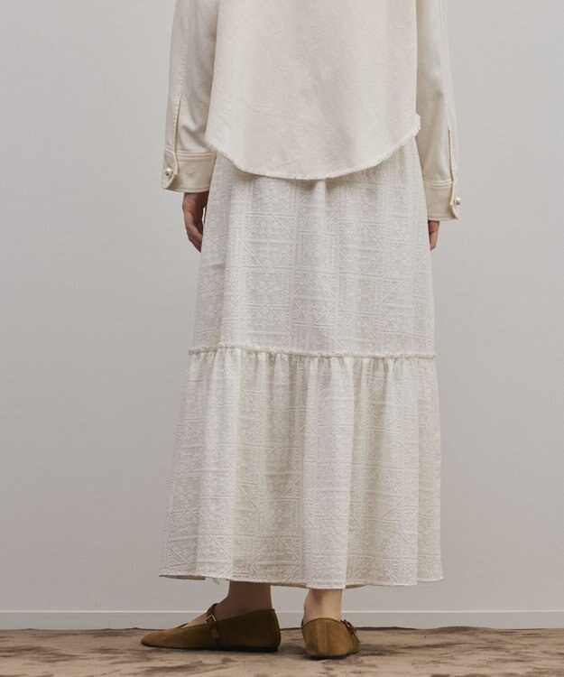 GRACE CONTINENTAL ティアードエンブロイダリースカート ホワイト