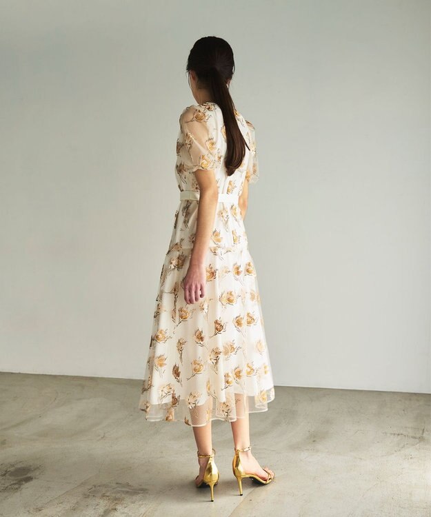 GRACE CONTINENTAL レトロフラワー刺繍ワンピース キナリ