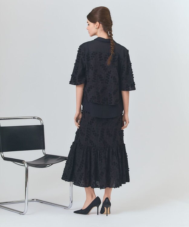 GRACE CONTINENTAL フラワーembケープブラウス ブラック